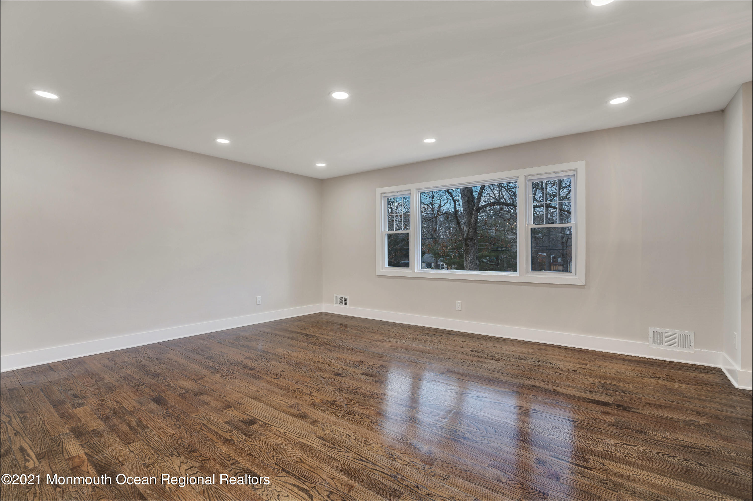 49 Butterfly Road Jackson, NJ 08527 - Photo 4 of 28 010_dsc07447
