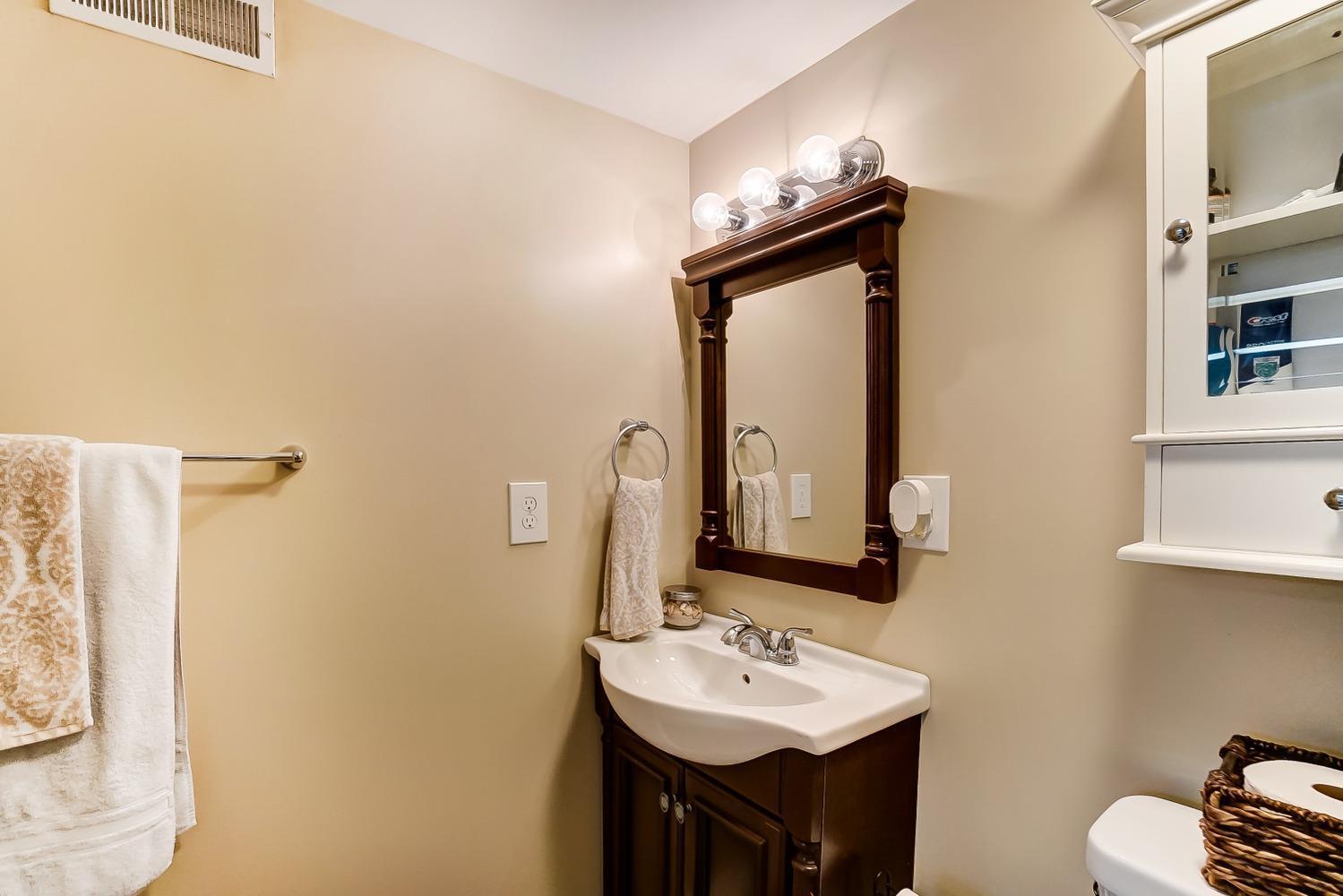 2238 Hunt Road Reading, OH 45215 - Photo 30 of 41