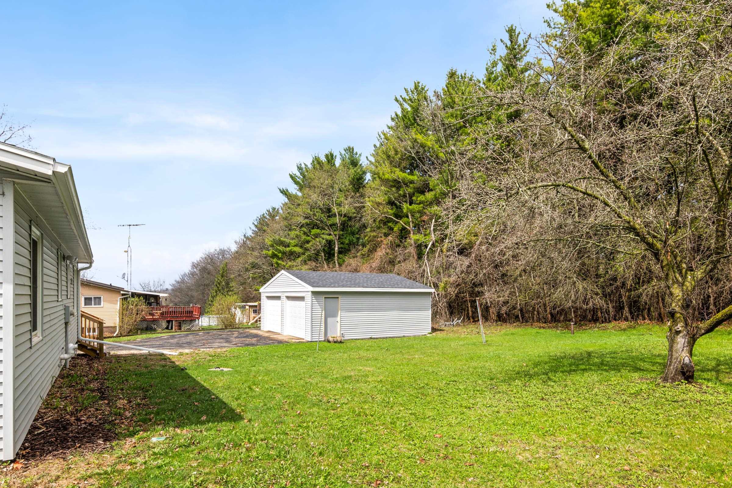 W2252 Spring Lake Road Markesan, WI 53946 - Photo 35 of 65