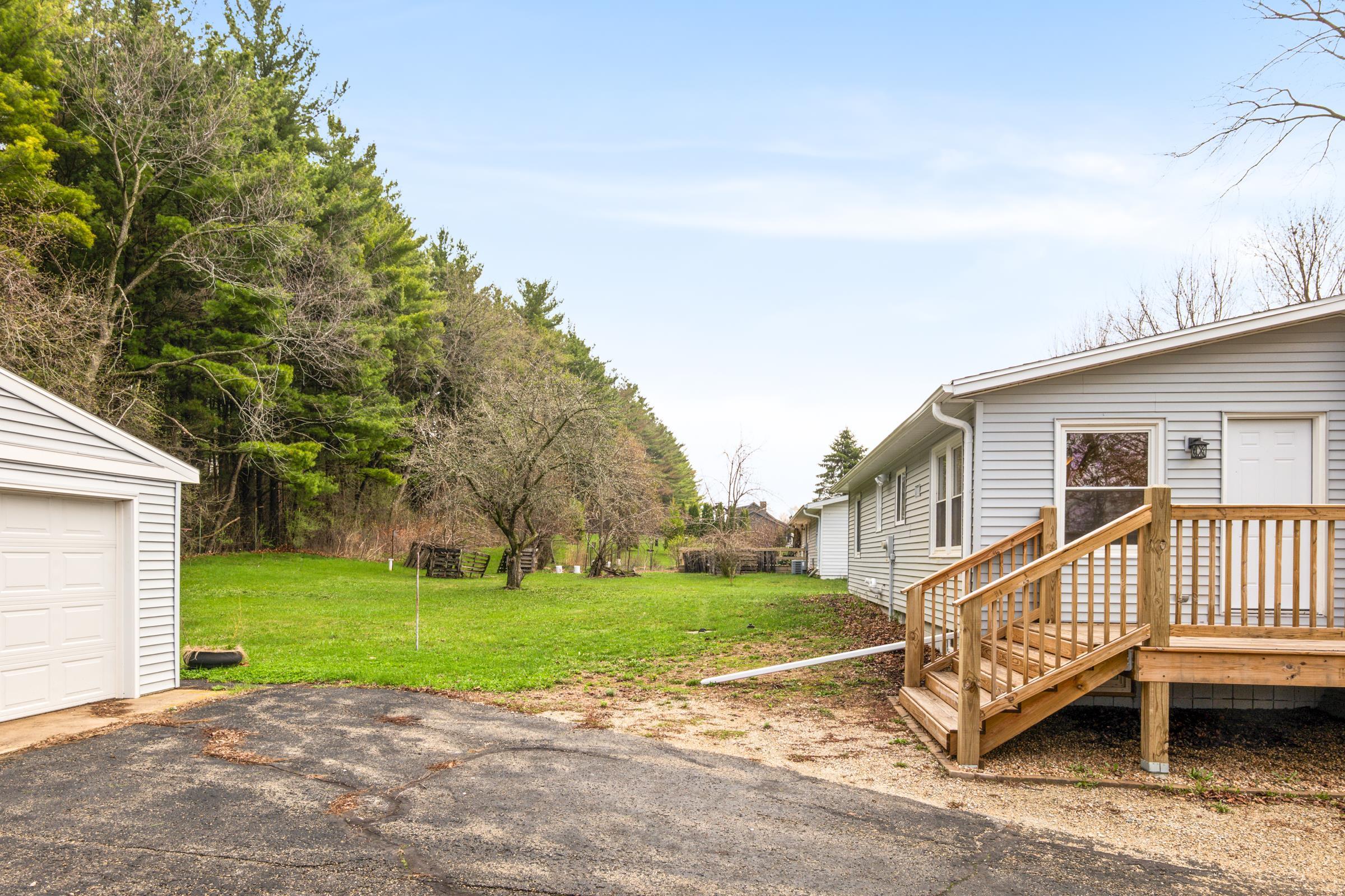 W2252 Spring Lake Road Markesan, WI 53946 - Photo 38 of 65