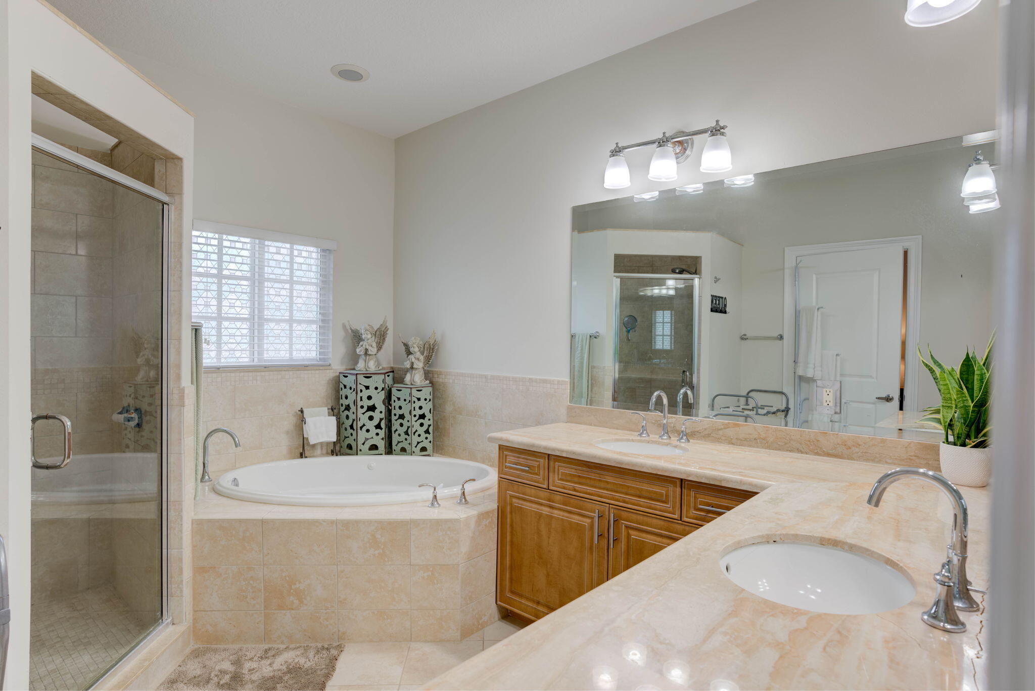 816 Prosperity Farms Road, Unit 5 North Palm Beach, FL 33408 - Photo 14 of 38 9-web-or-mls-_MLP0387_88_89_90_91