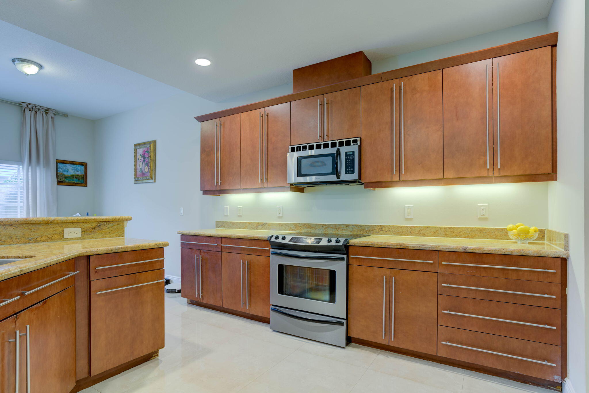 816 Prosperity Farms Road, Unit 5 North Palm Beach, FL 33408 - Photo 6 of 38 26-web-or-mls-_MLP0472_3_4_5_6
