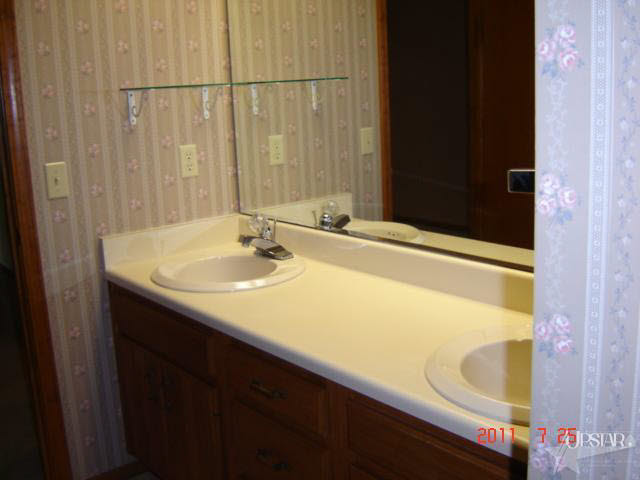 2712 Ridge Valley Drive Fort Wayne, IN 46804 - Photo 11 of 22 Gallery Image 11