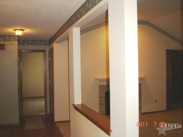 2712 Ridge Valley Drive Fort Wayne, IN 46804 - Photo 12 of 22 Gallery Image 12
