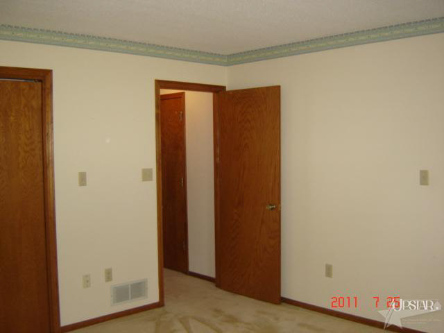 2712 Ridge Valley Drive Fort Wayne, IN 46804 - Photo 8 of 22 Gallery Image 8