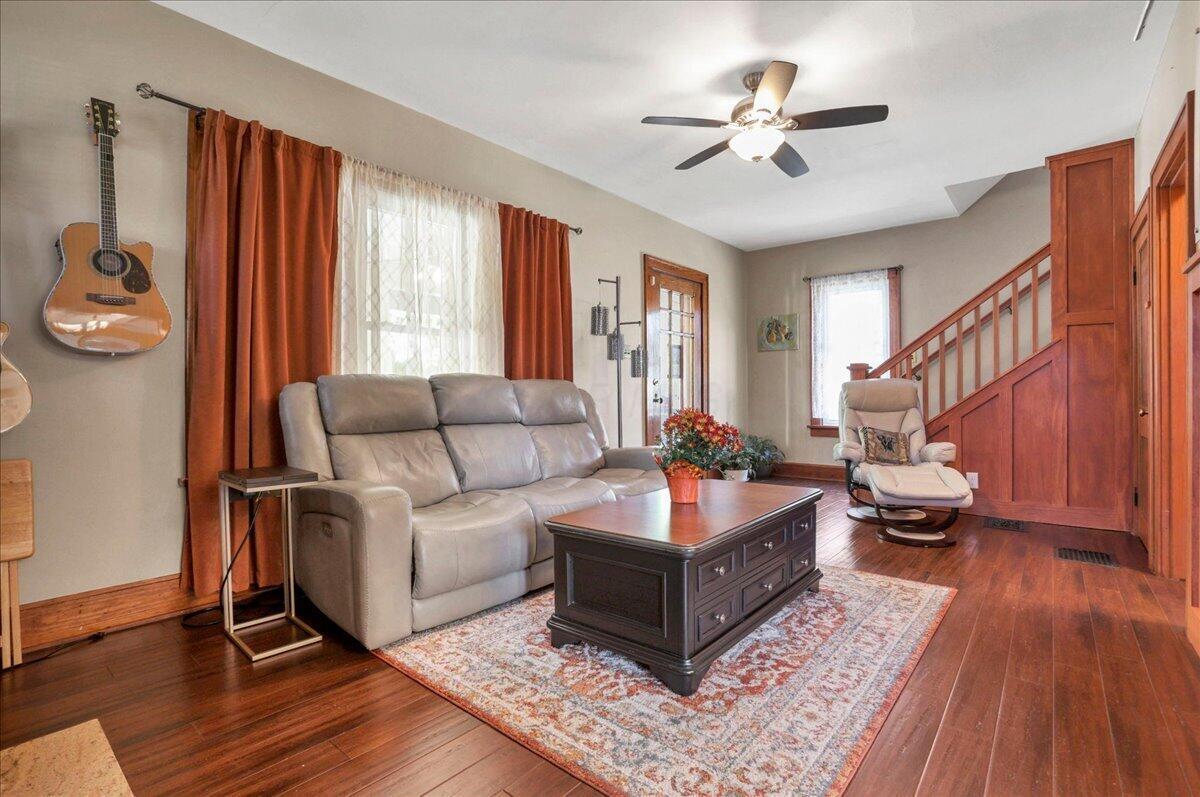 85 Old County Line Road Westerville, OH 43081 - Photo 9 of 66 Living Room