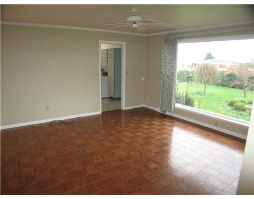 531 Ridgeview Road Mount Pleasant, PA 15666 - Photo 8 of 18 Family Room.