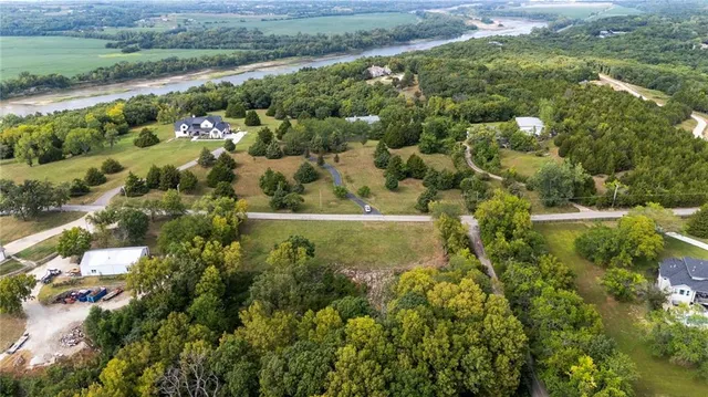 $285,000 | 26775 West 73rd Street, Shawnee, KS 66227