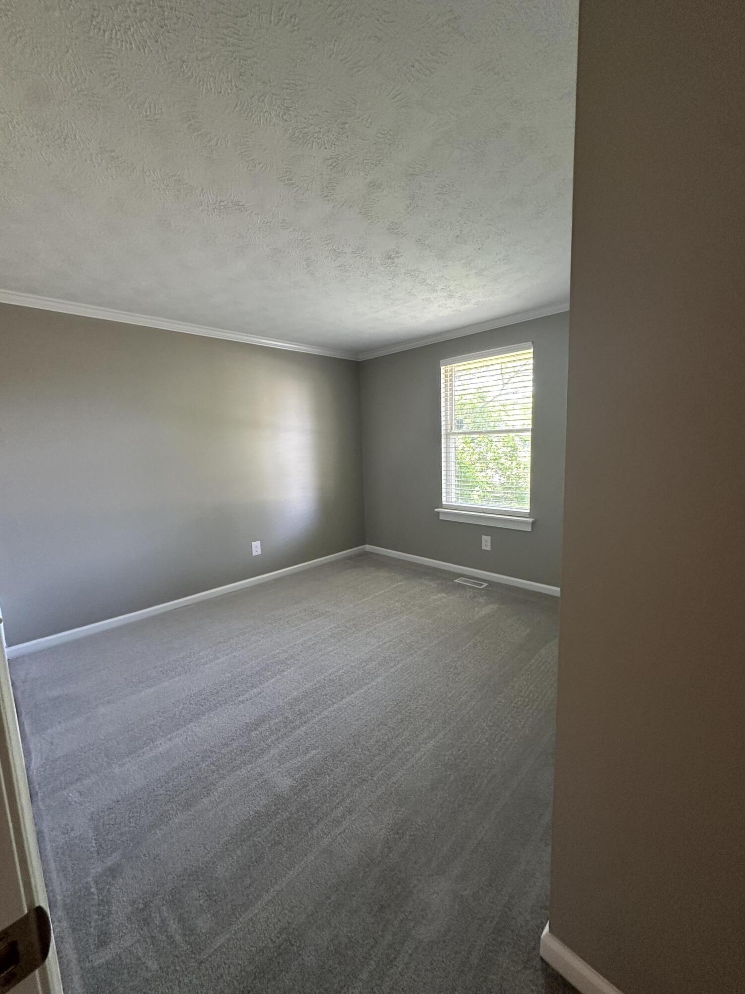 6020 Shull Road Dayton, OH 45424 - Photo 18 of 27