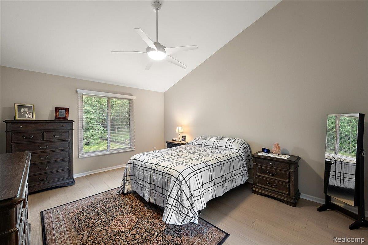 3359 Paddington Court Rochester, MI 48309 - Photo 34 of 63 48-3359 Paddington Ct-48.jpg