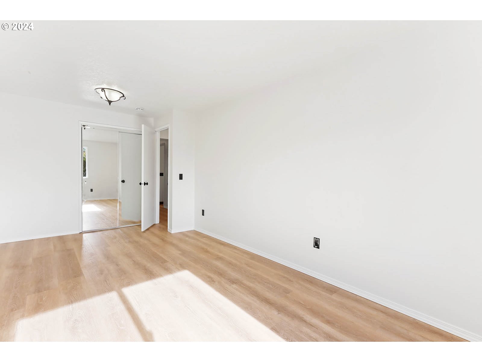 1710 B Street Hood River, OR 97031 - Photo 23 of 42 a view of empty room