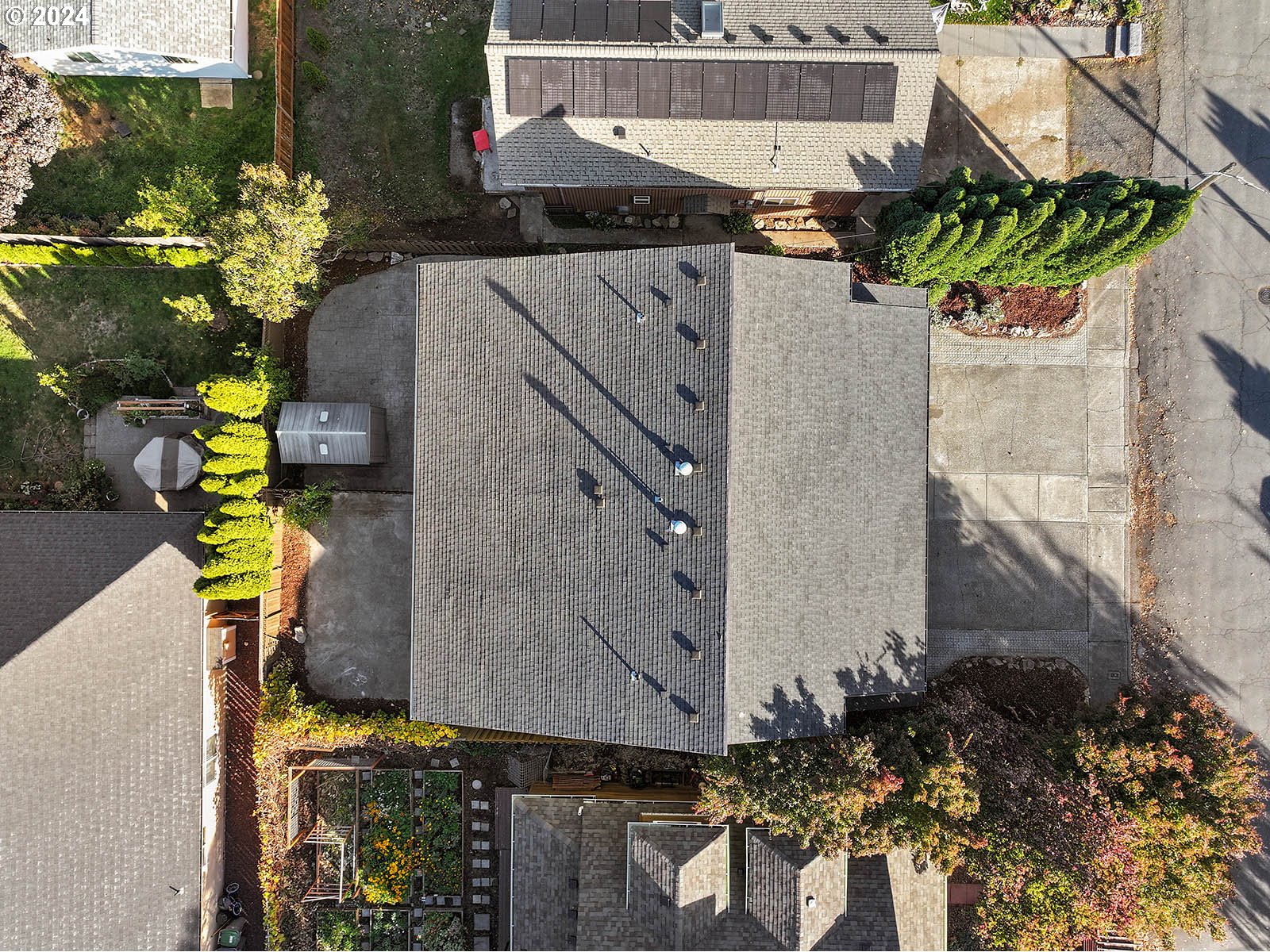 1710 B Street Hood River, OR 97031 - Photo 40 of 42 a bird view of a house