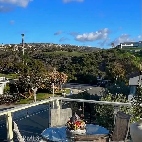 $2,750,000 | 720 1/2 Poinsettia Avenue, Corona del Mar, CA 92625