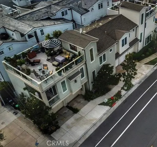 $2,750,000 | 720 1/2 Poinsettia Avenue, Corona del Mar, CA 92625