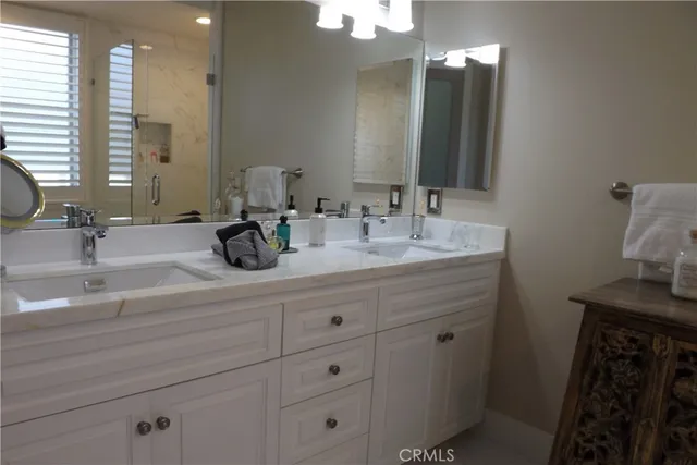 $2,750,000 | 720 1/2 Poinsettia Avenue, Corona del Mar, CA 92625