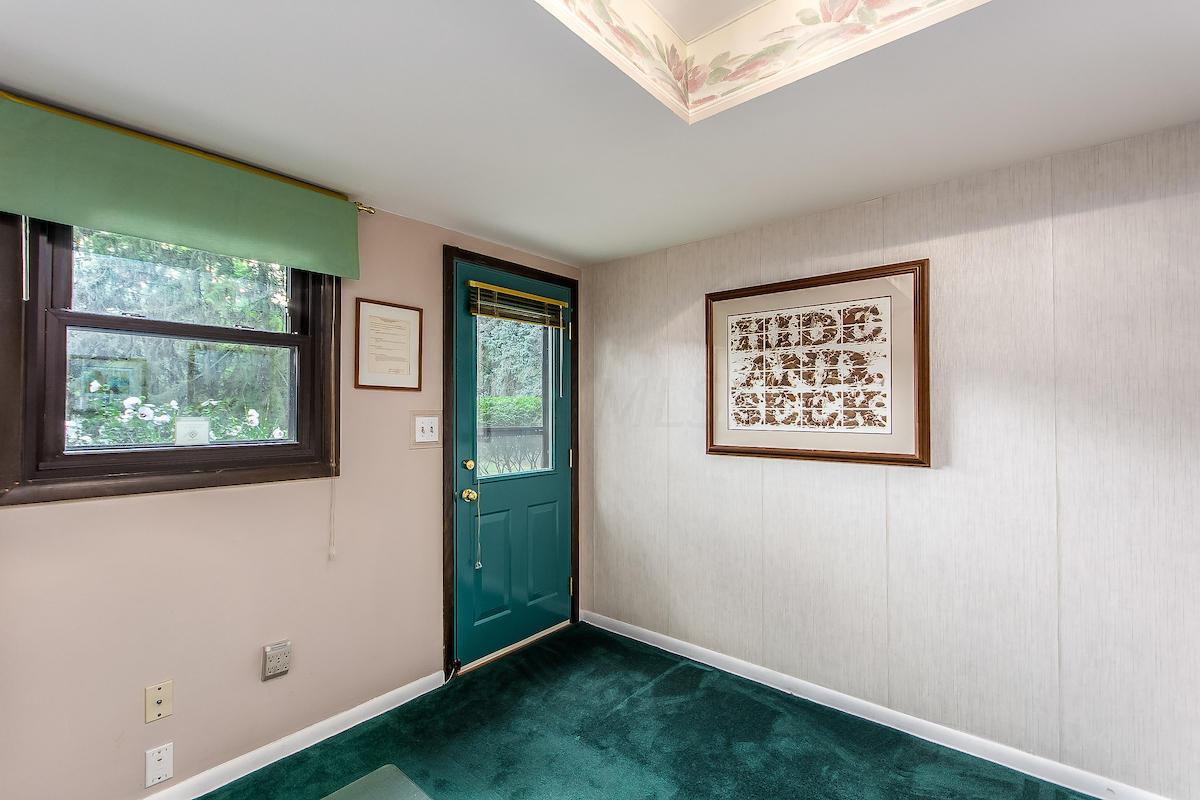 515 Old Farm Road Columbus, OH 43213 - Photo 22 of 32 Gallery Image 22