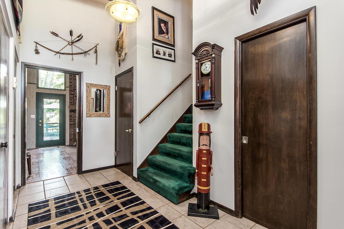515 Old Farm Road Columbus, OH 43213 - Photo 3 of 32 Gallery Image 3
