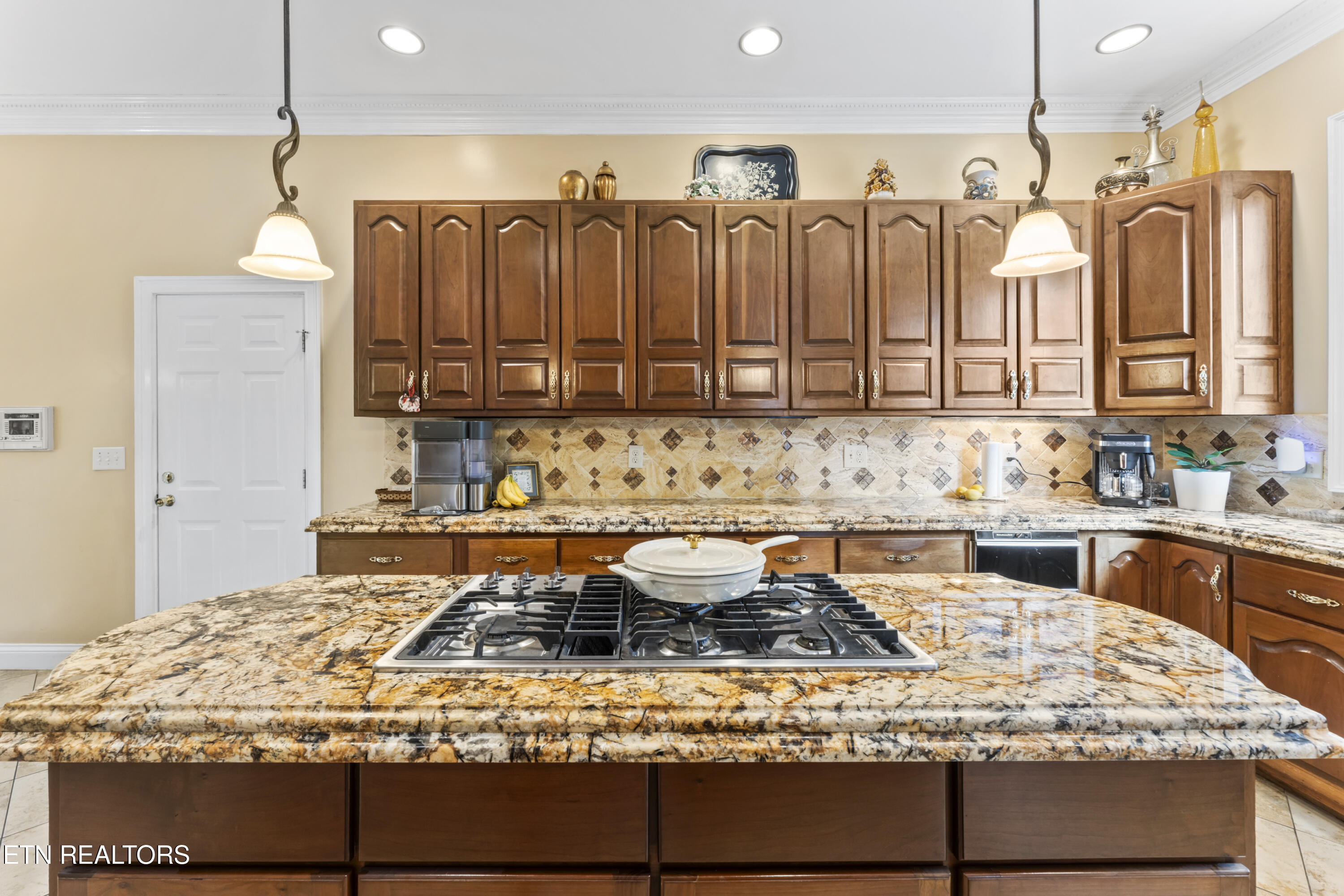 108 Deerfield Lane Oak Ridge, TN 37830 - Photo 22 of 35 photos_high_resolution_DSC00700