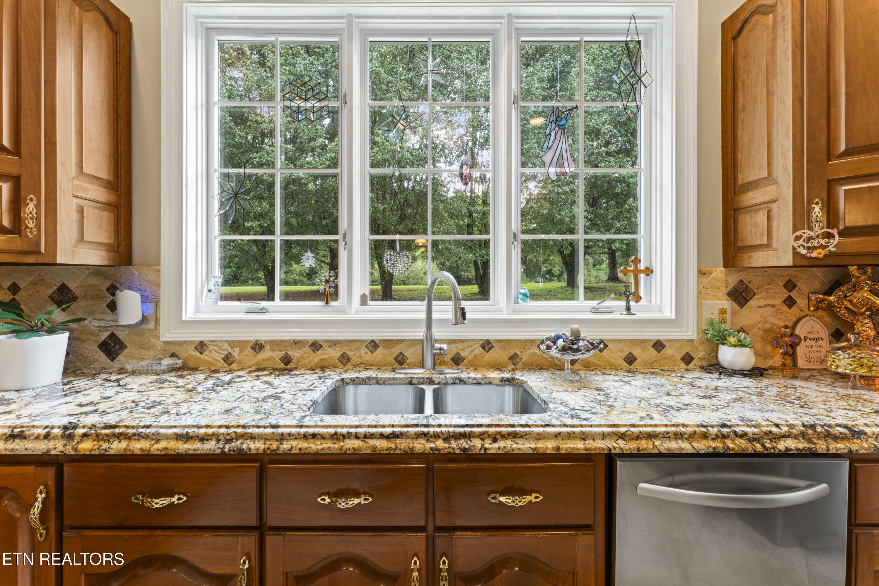 108 Deerfield Lane Oak Ridge, TN 37830 - Photo 23 of 35 photos_high_resolution_DSC00705