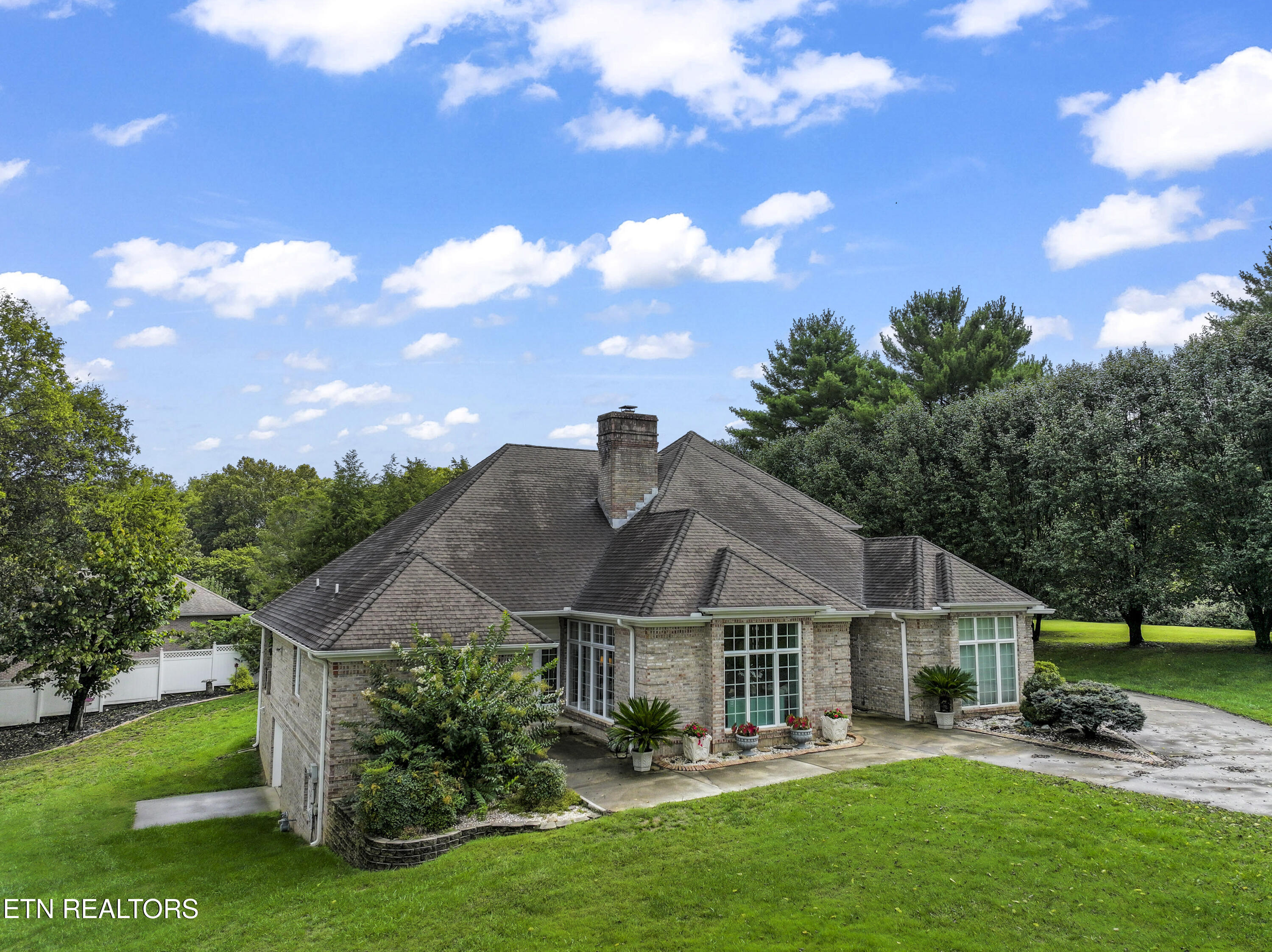 108 Deerfield Lane Oak Ridge, TN 37830 - Photo 3 of 35 photos_high_resolution_DJI_2025092523342