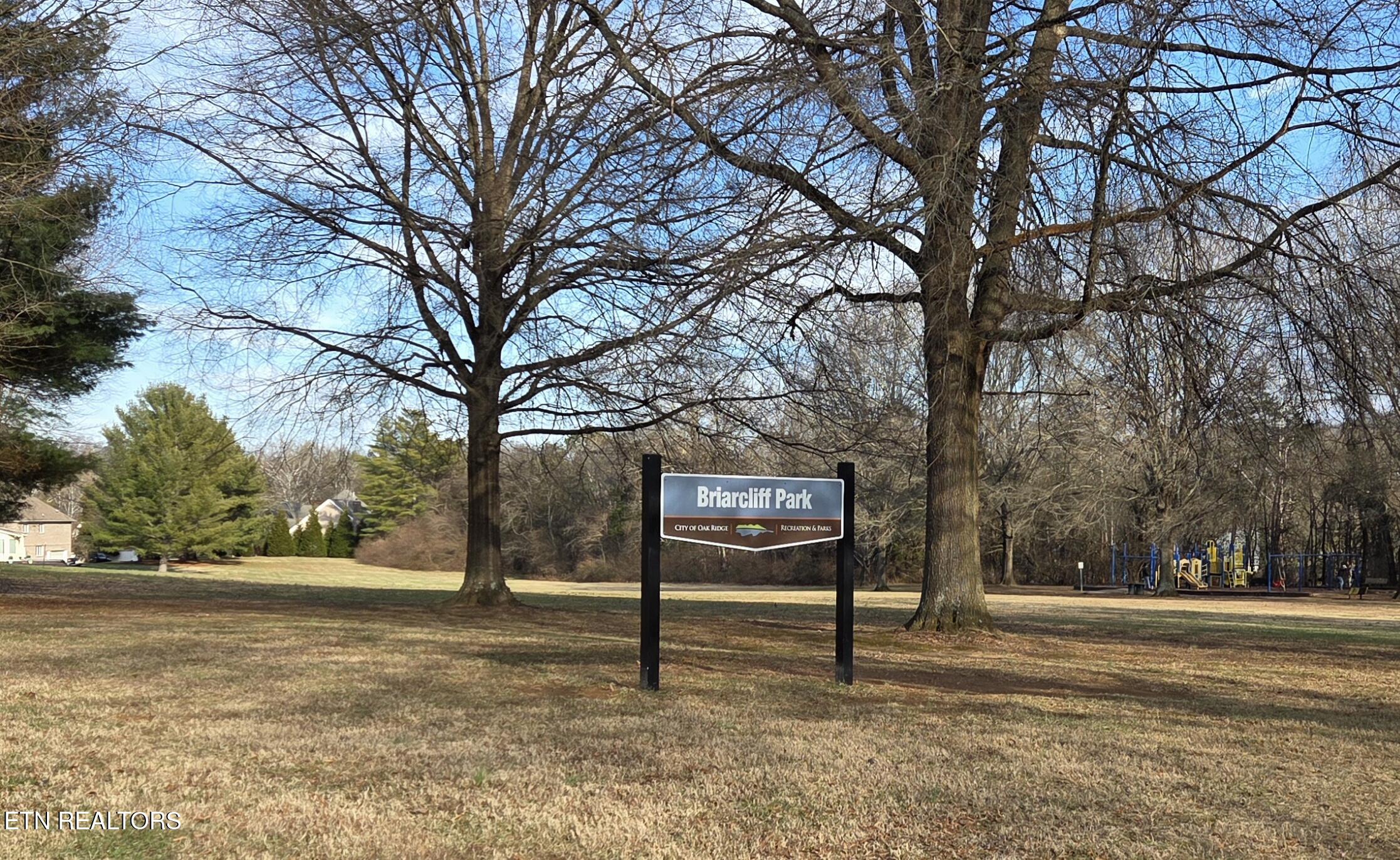 108 Deerfield Lane Oak Ridge, TN 37830 - Photo 33 of 35 10