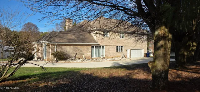 $995,000 | 108 Deerfield Lane, Oak Ridge, TN 37830