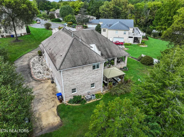 $995,000 | 108 Deerfield Lane, Oak Ridge, TN 37830