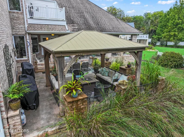 $995,000 | 108 Deerfield Lane, Oak Ridge, TN 37830