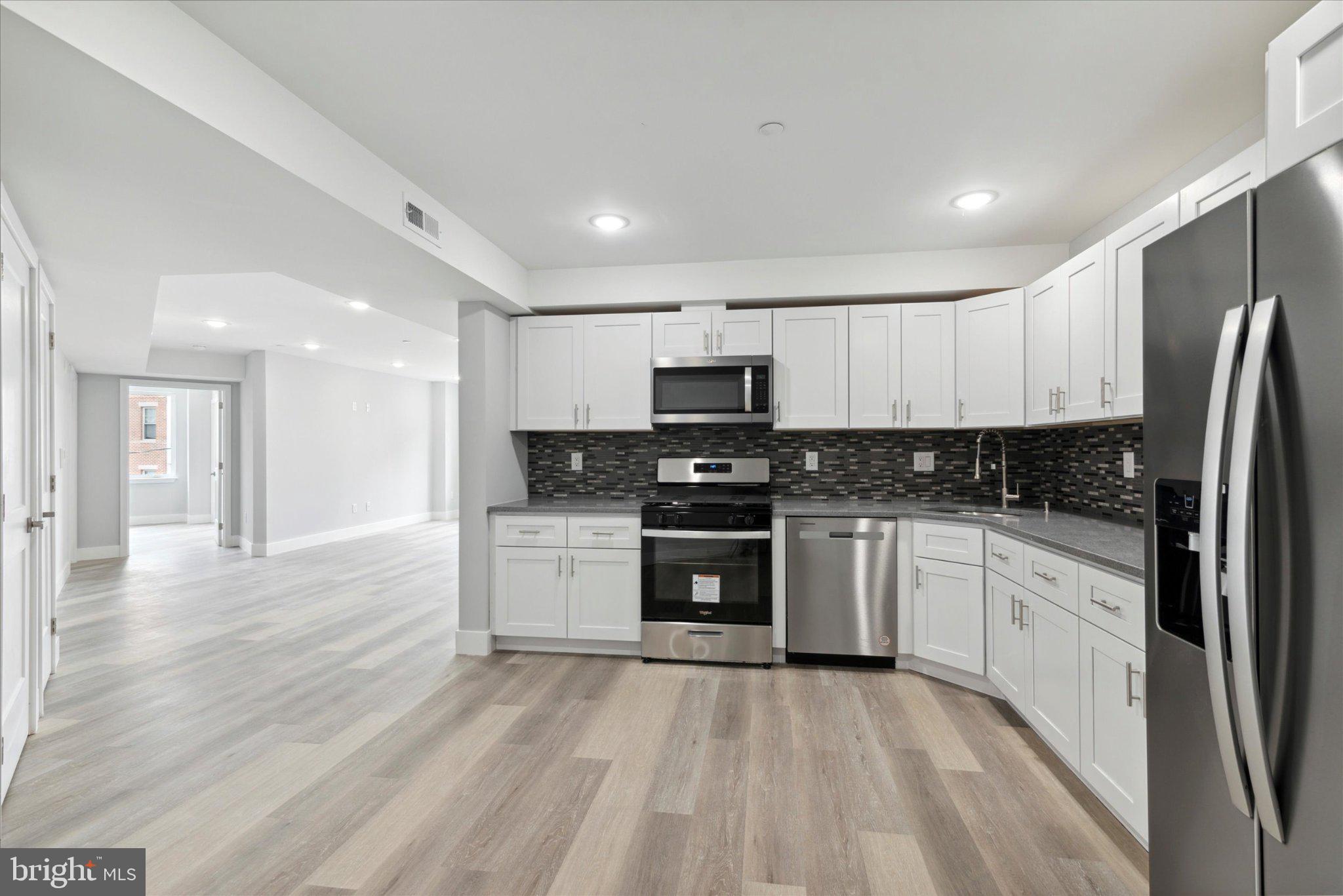 1600 Ridge Avenue Philadelphia, PA 19130 - Photo 2 of 26 Eat-in-kitchen