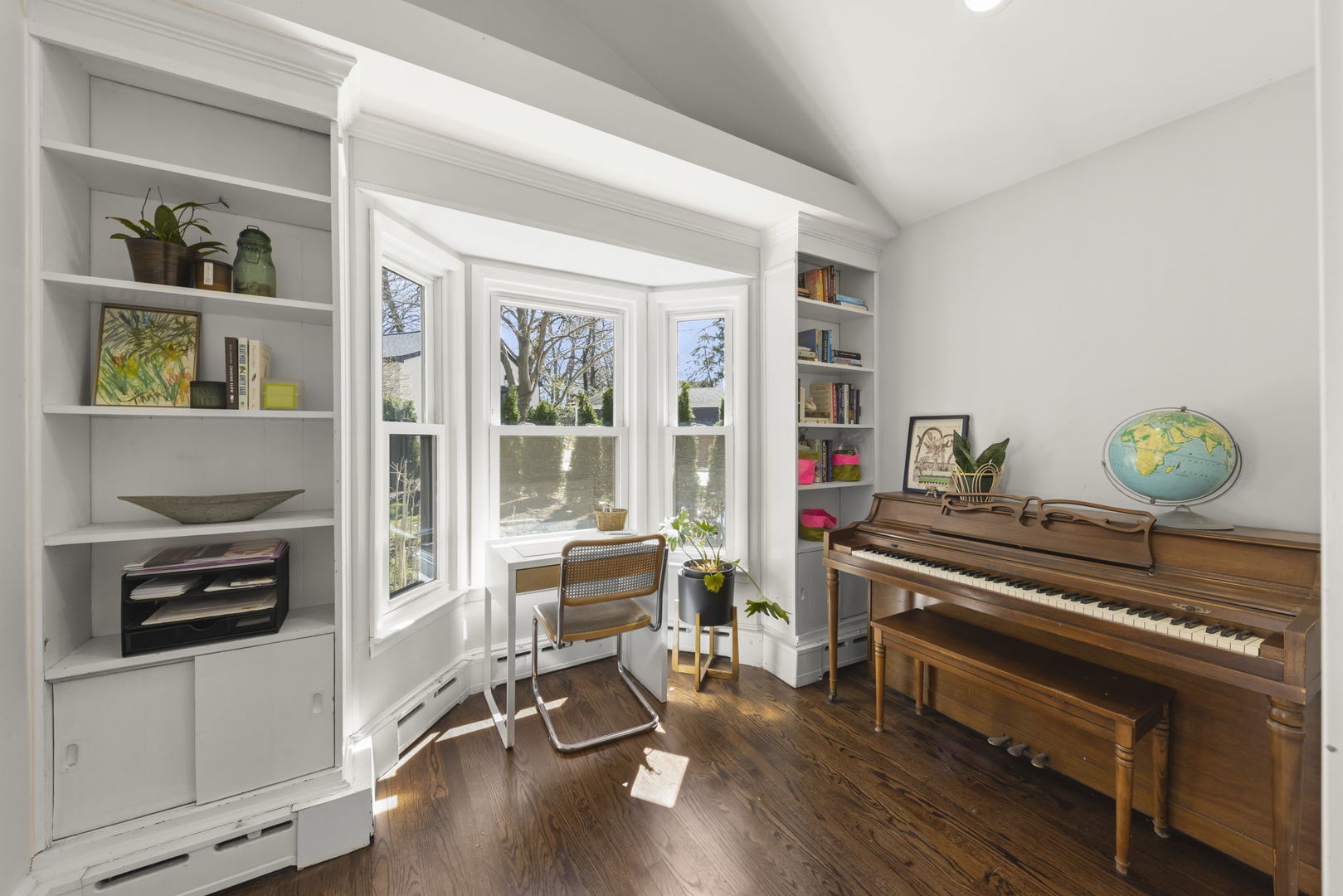 255 Crest Road Glen Ellyn, IL 60137 - Photo 17 of 28 Gallery Image 17