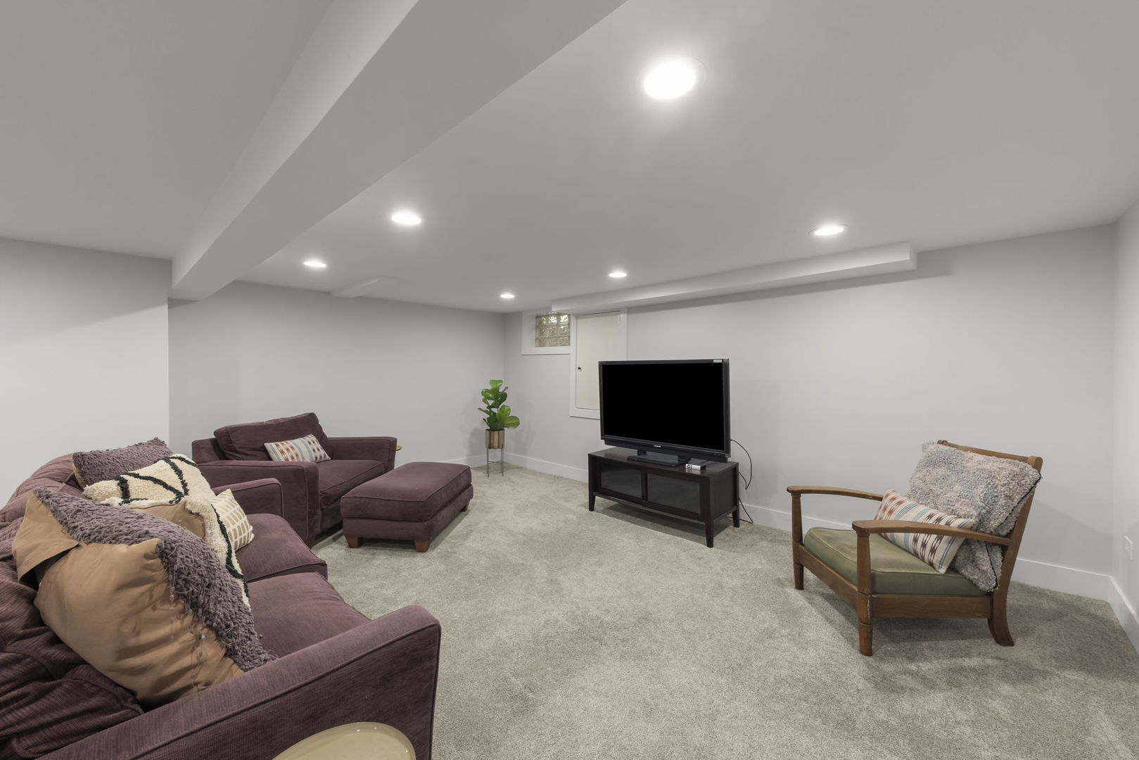 255 Crest Road Glen Ellyn, IL 60137 - Photo 20 of 28 Gallery Image 20