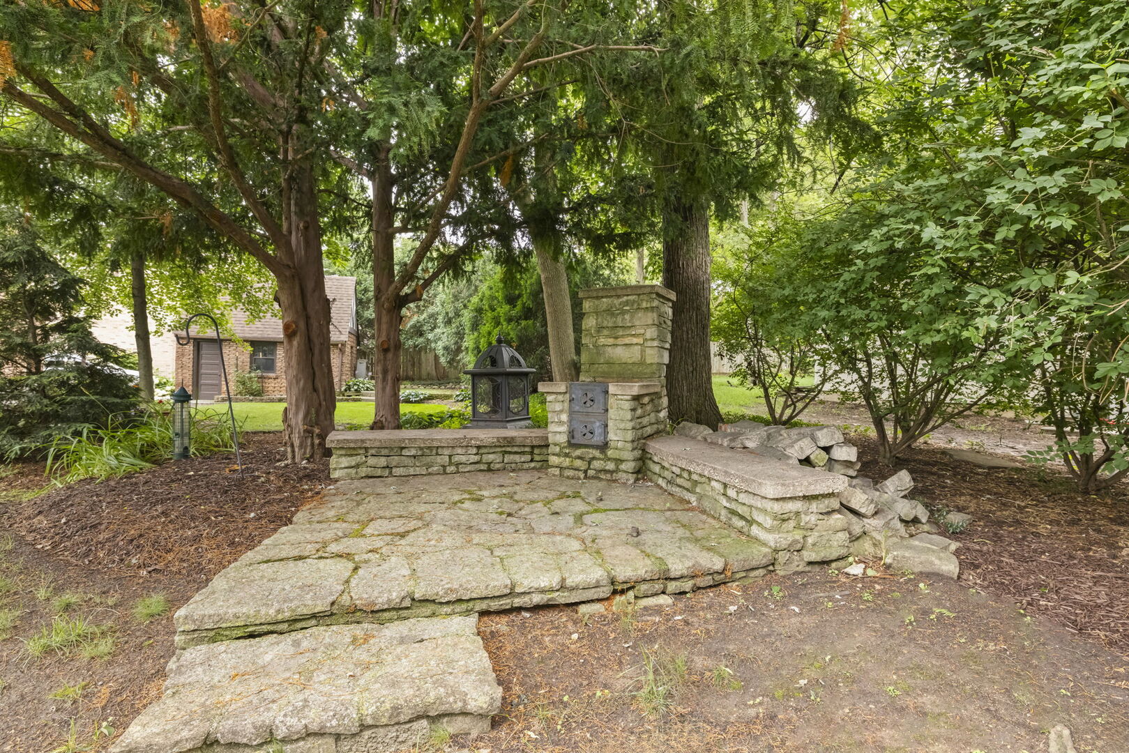 255 Crest Road Glen Ellyn, IL 60137 - Photo 26 of 28 Gallery Image 26