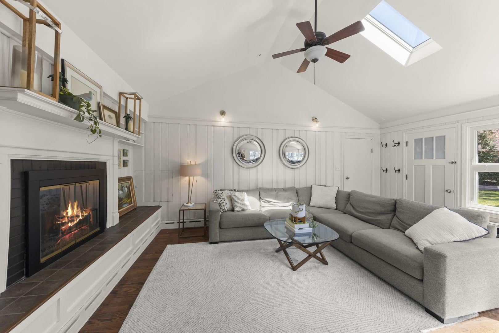 255 Crest Road Glen Ellyn, IL 60137 - Photo 6 of 28 Gallery Image 6