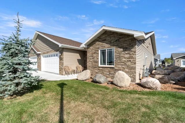 $319,900 | 1615 30th Street Northwest, Unit 34, Bemidji, MN 56601