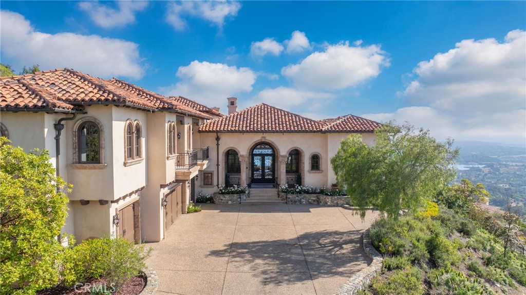 7811 Camino De Arriba Rancho Santa Fe, CA 92067 - Photo 2 of 58