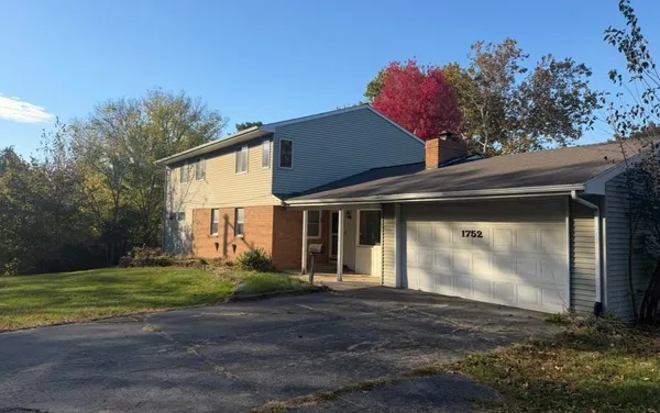 $193,000 | 1752 West Stephenson Street, Freeport, IL 61032