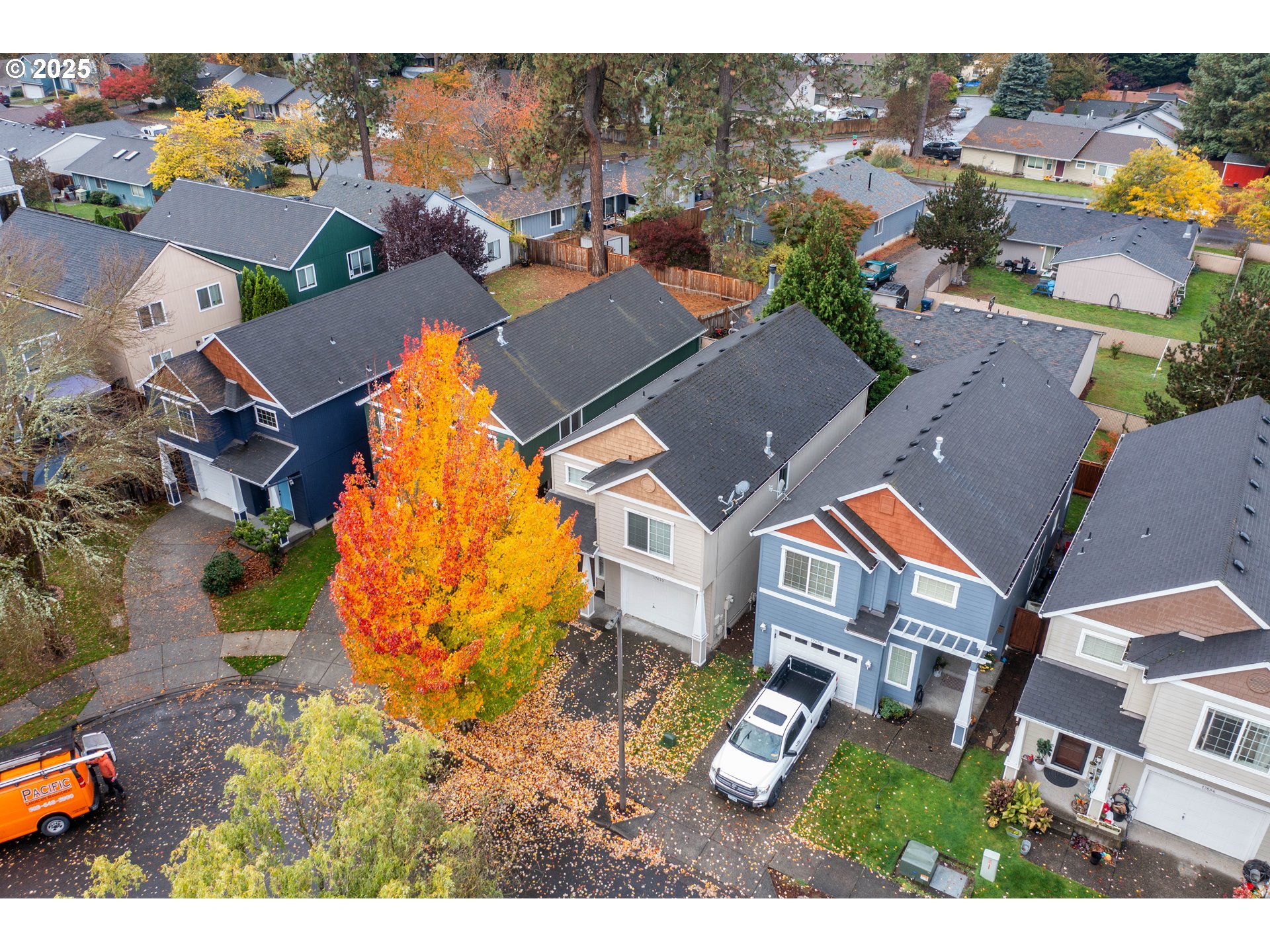 17670 Southwest September Lane Beaverton, OR 97003 - Photo 29 of 34 an aerial view of residential house with green space