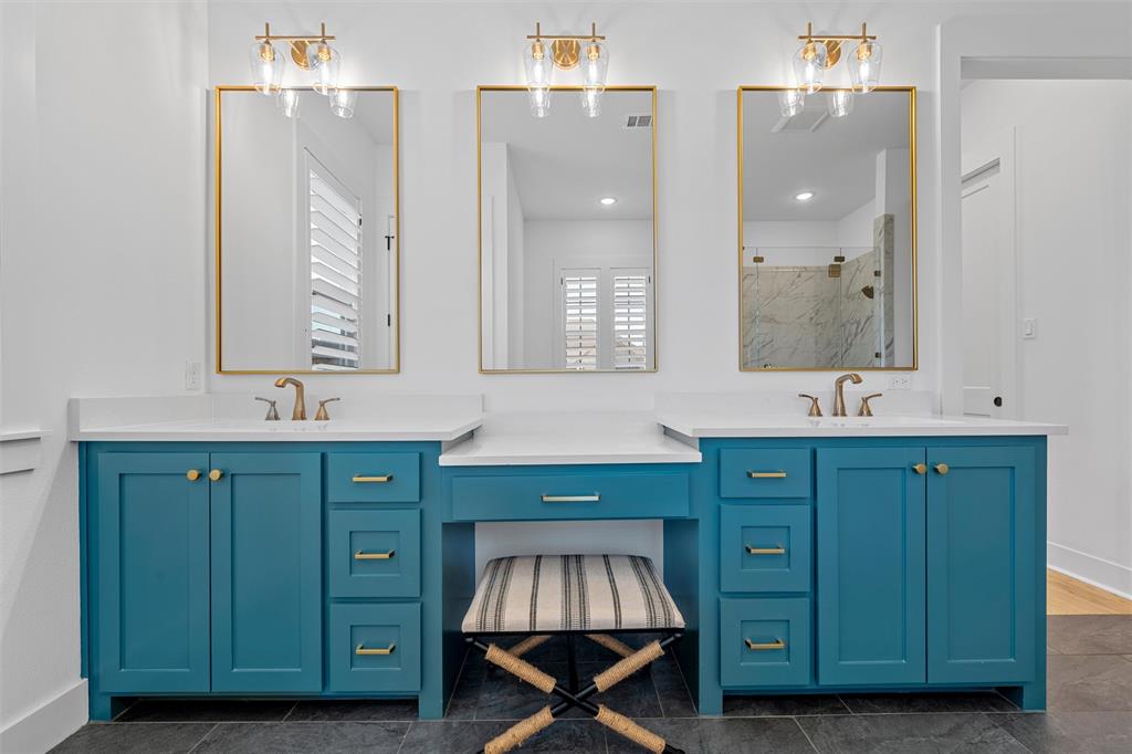216 Wycliff Drive China Spring, TX 76633 - Photo 20 of 40 a bathroom with a sink double vanity and a mirror