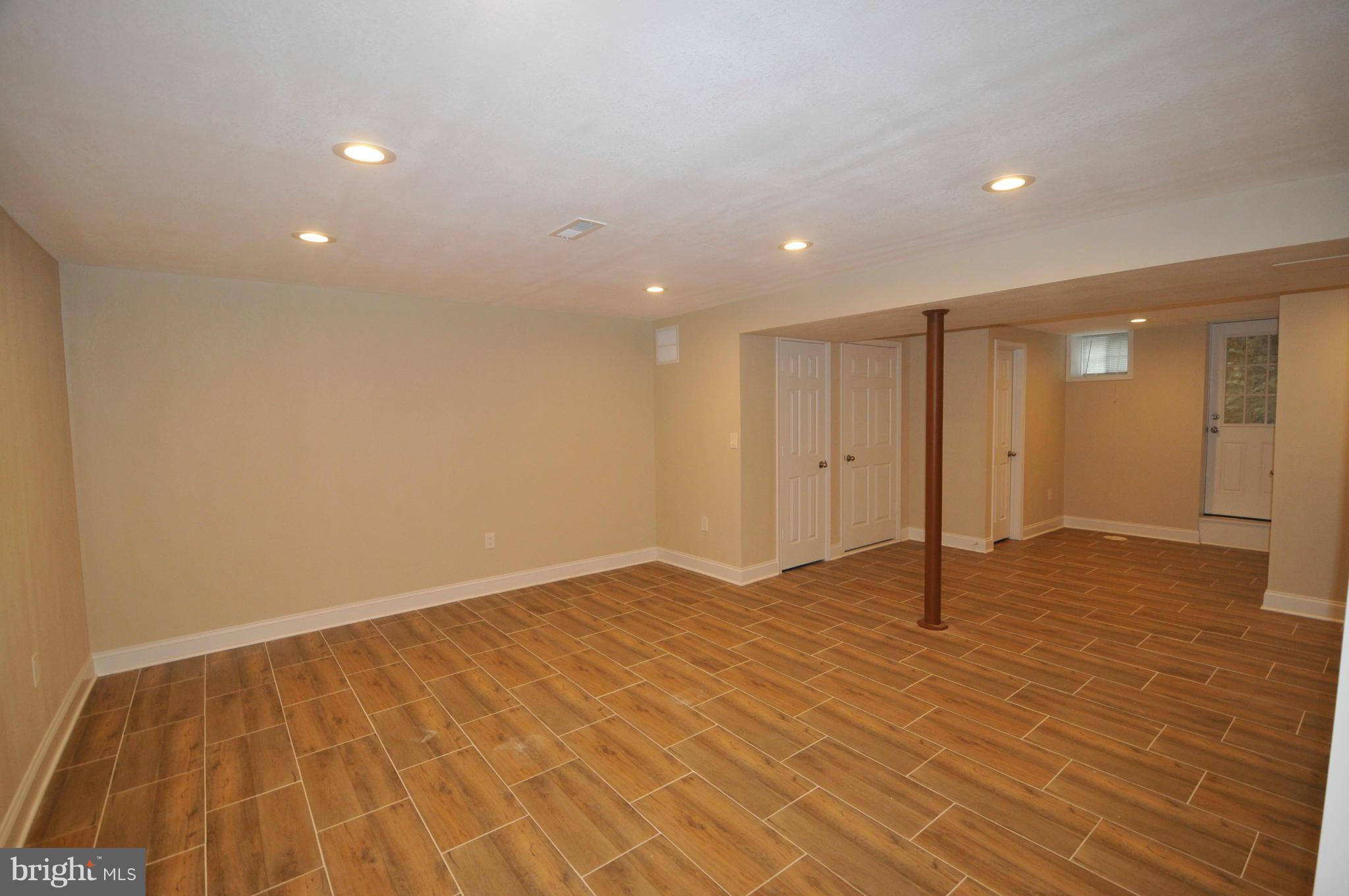 324 Murdock Road Baltimore, MD 21212 - Photo 13 of 16 Family Room