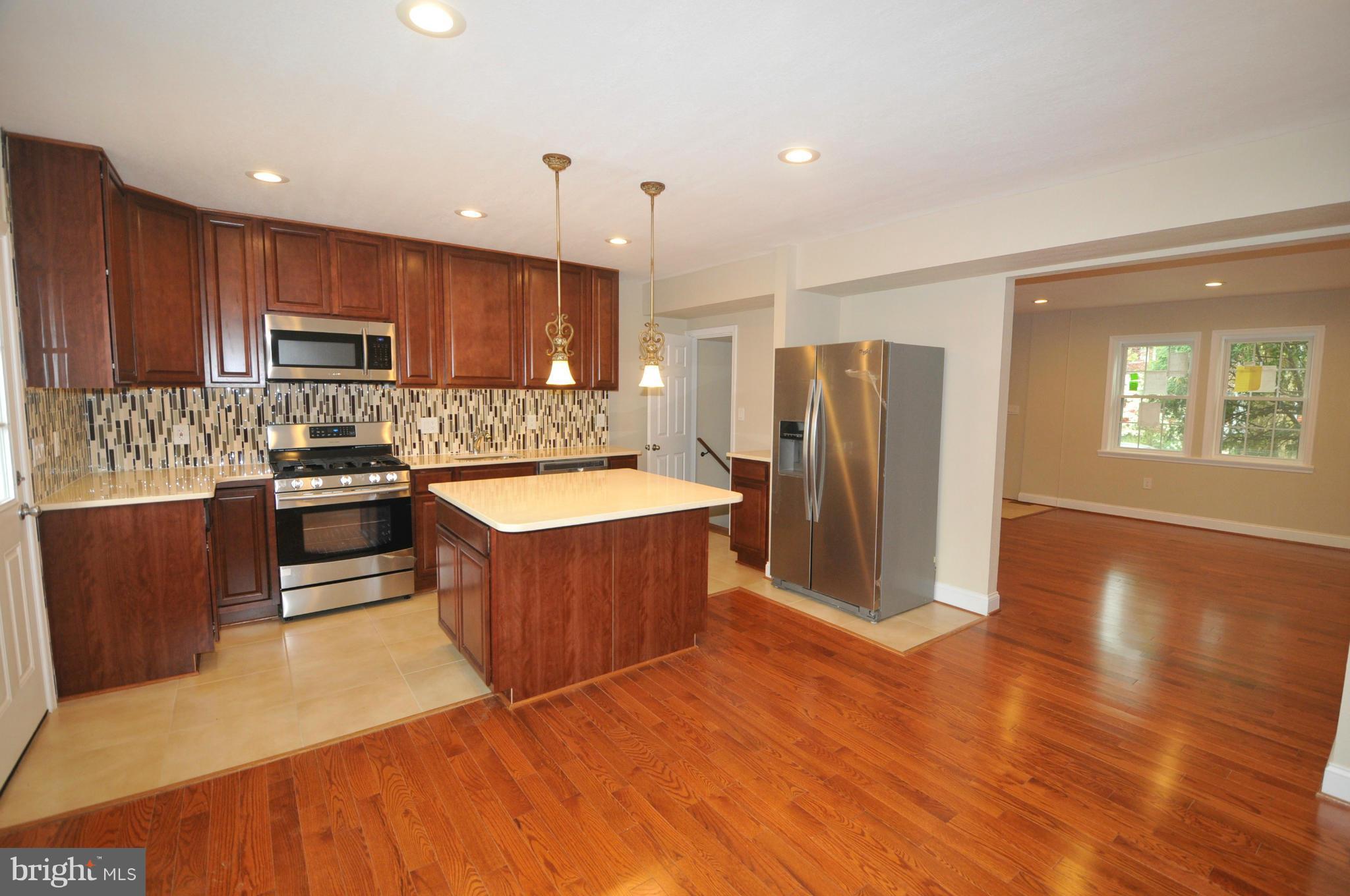 324 Murdock Road Baltimore, MD 21212 - Photo 4 of 16 Dining Room