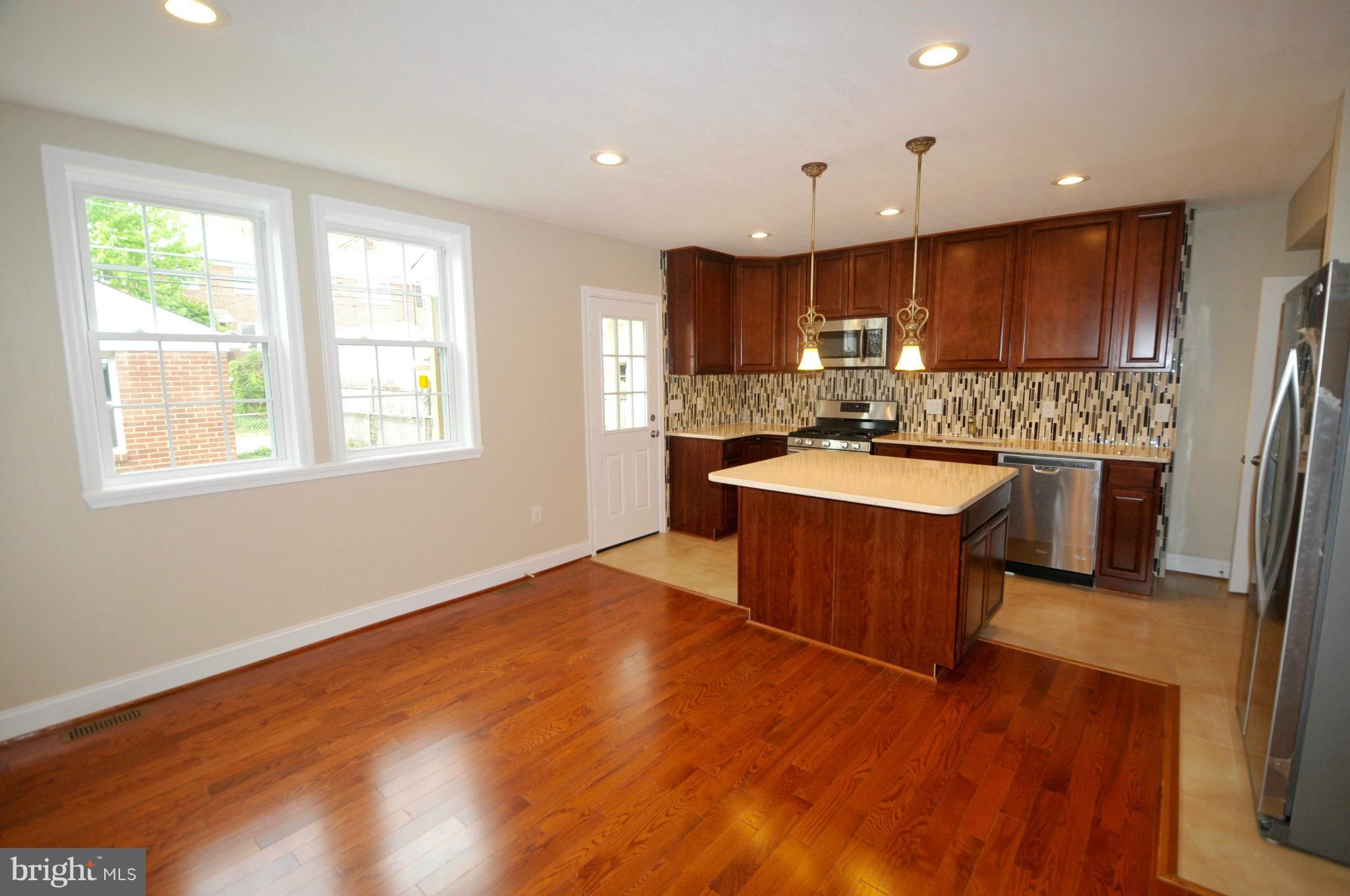 324 Murdock Road Baltimore, MD 21212 - Photo 5 of 16 Kitchen