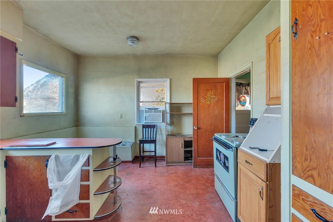 4065 West Malaga Road Malaga, WA 98828 - Photo 17 of 27 Gallery Image 17