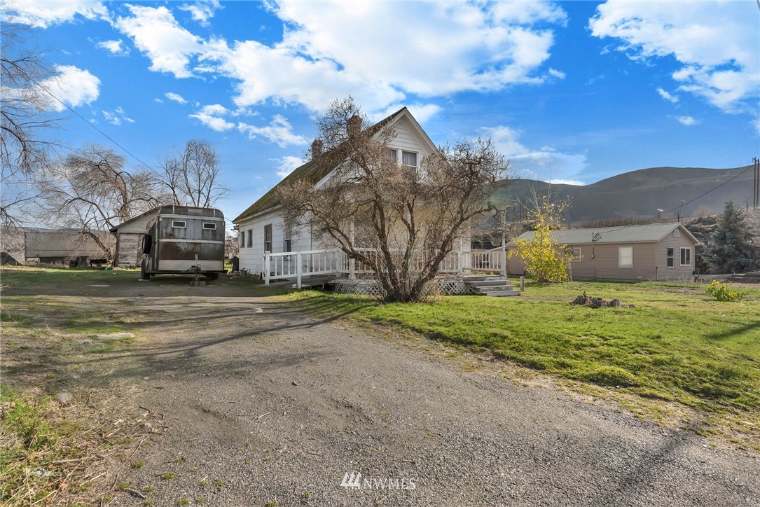 4065 West Malaga Road Malaga, WA 98828 - Photo 3 of 27 Gallery Image 3