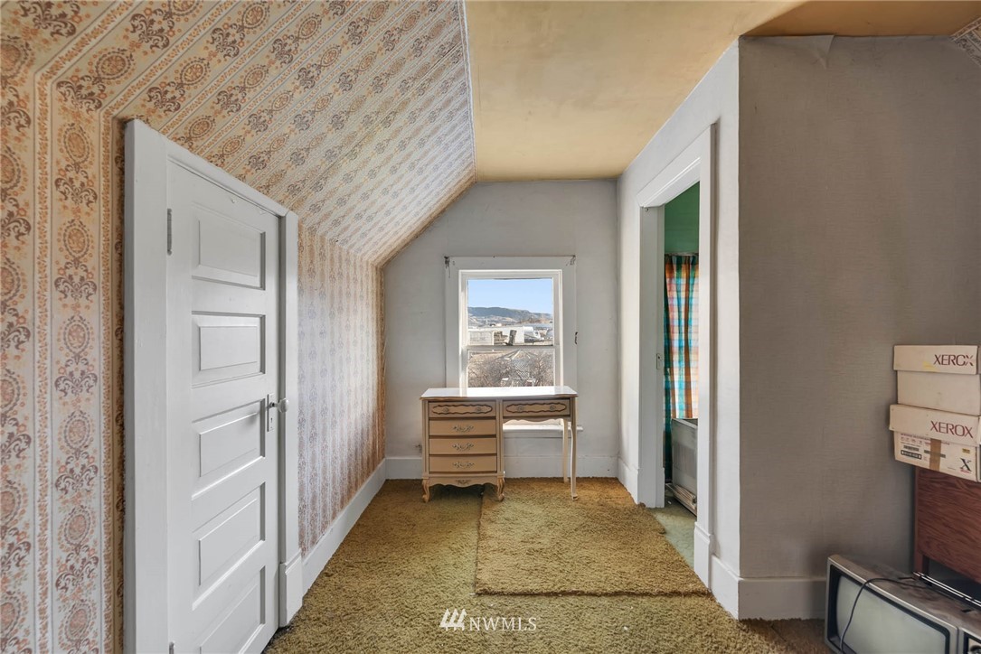 4065 West Malaga Road Malaga, WA 98828 - Photo 25 of 27 Gallery Image 25