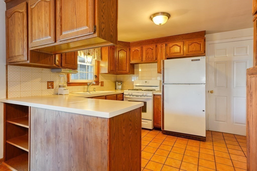69 Priest Street Hudson, MA 01749 - Photo 18 of 34 Gallery Image 18