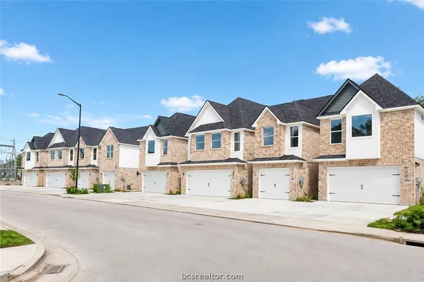 $750 | 2173 Big River Street, College Station, TX 77840