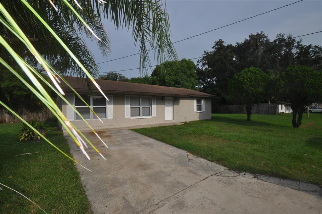 1624 Merrick Road Lakeland, FL 33801 - Photo 2 of 23