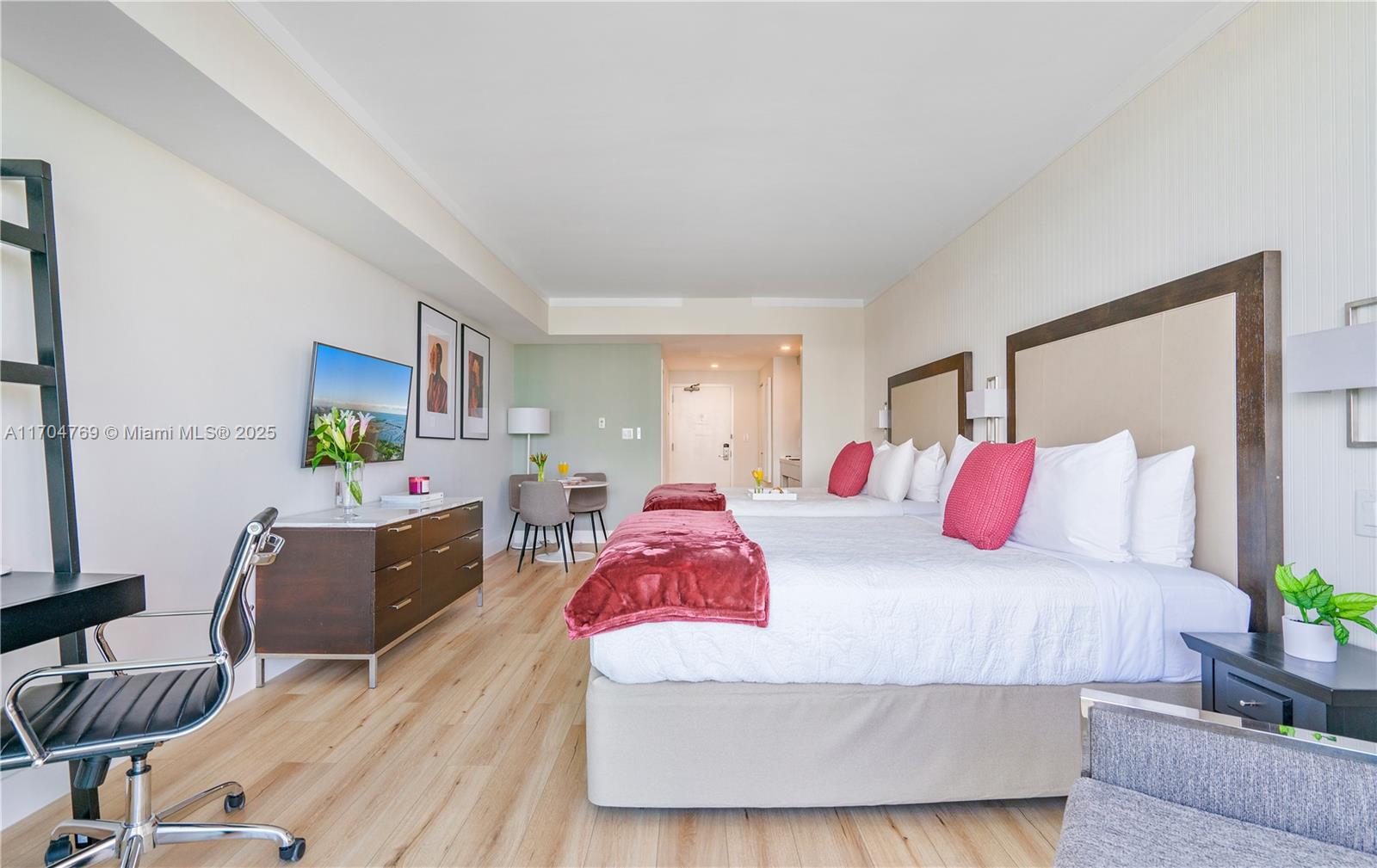 2889 McFarlane Road, Unit 1503 Miami, FL 33133 - Photo 10 of 15