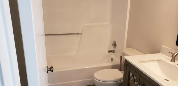 $2,000 | 6660 Somerset Drive, Unit 104, Boca Raton, FL 33433