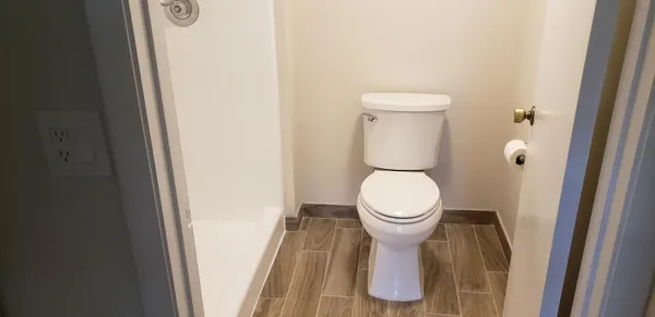 $2,000 | 6660 Somerset Drive, Unit 104, Boca Raton, FL 33433